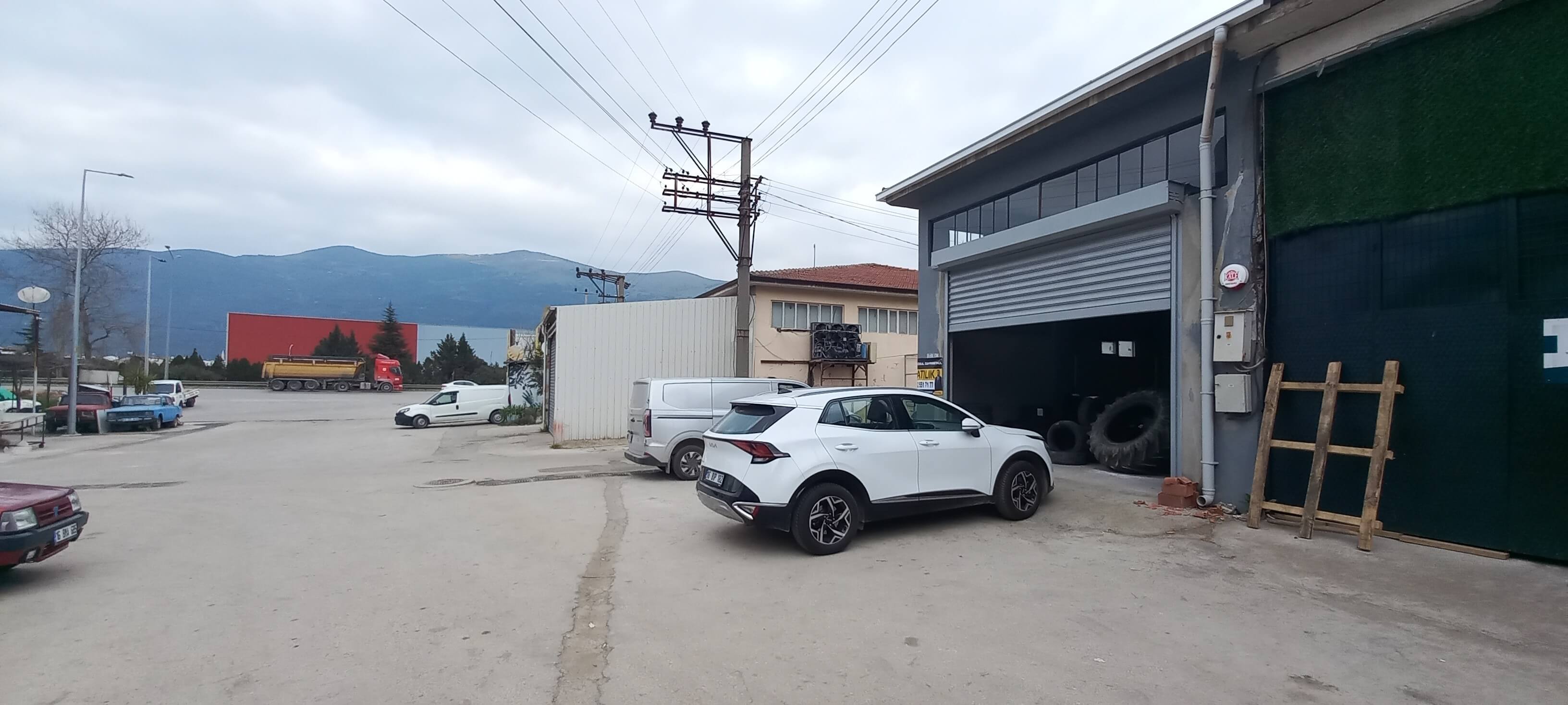BAĞKUR SANAYİ'DE NADİR BULUNAN GENİŞ HAÇİMLİ TİCARİ FIRSAT